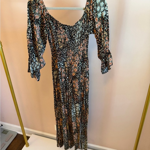 Floral Maxi Dress - Black - Picture 3 of 4